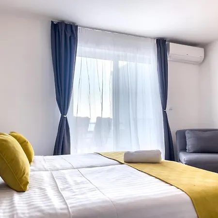 Apartments Goro Podstrana Exterior photo